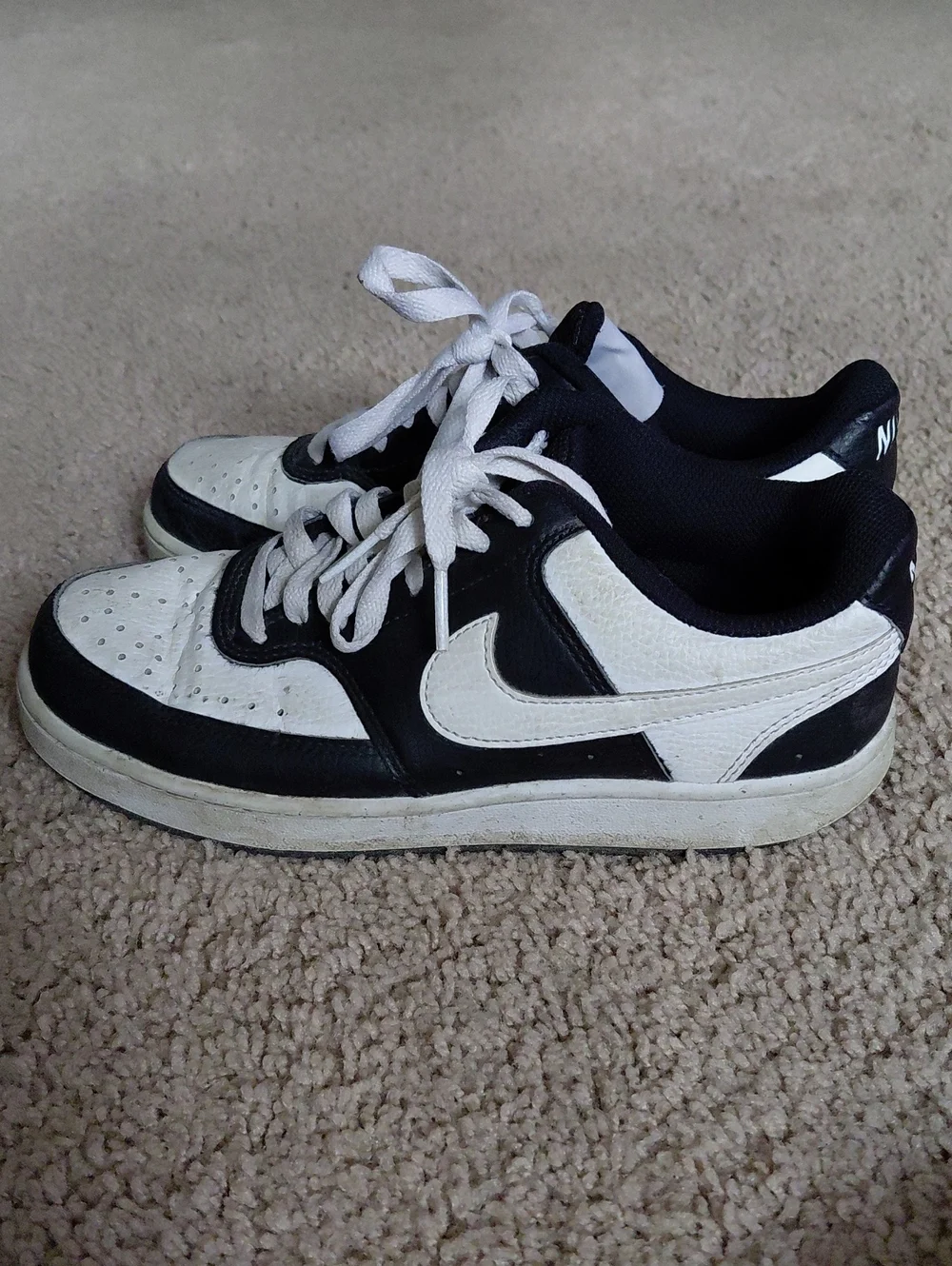 Nike Womens Size 7 Low Sneakers
